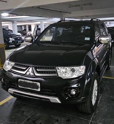 MITSUBISHI PAJERO 3.2 HPE S 4X4 7 LUGARES 16V TURBO INTERCOOLER DIESEL 4P AUTOMÁTICO